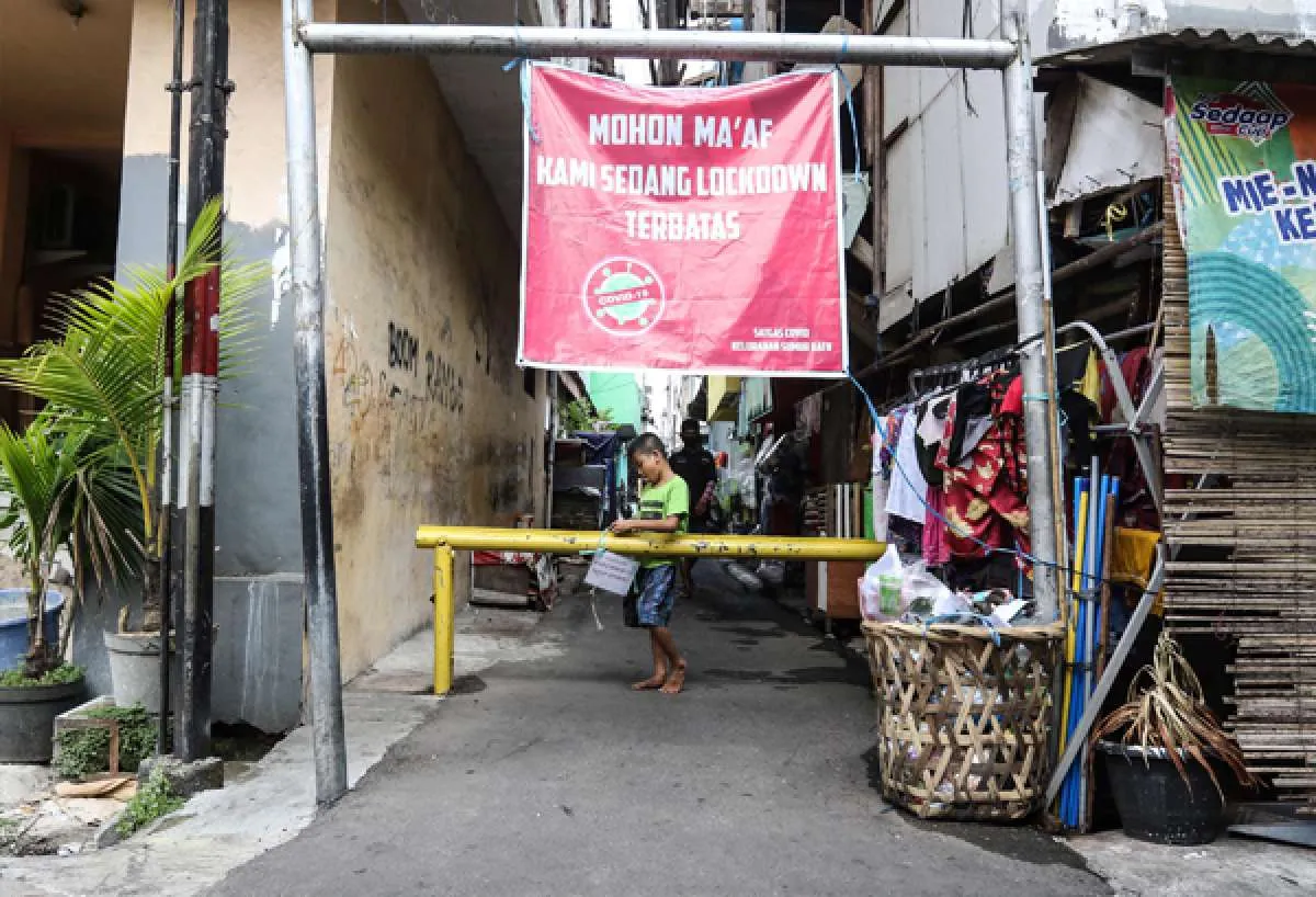 UPDATE Corona Indonesia, Jumat (18/6): Tambah 12.990 kasus, hindari kerumunan