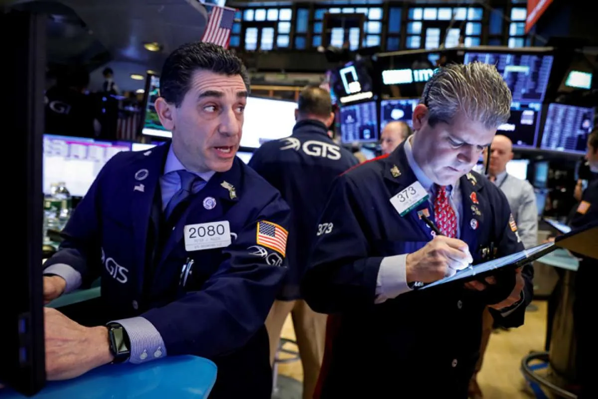 Wall Street mixed, Nasdaq kembali cetak rekor