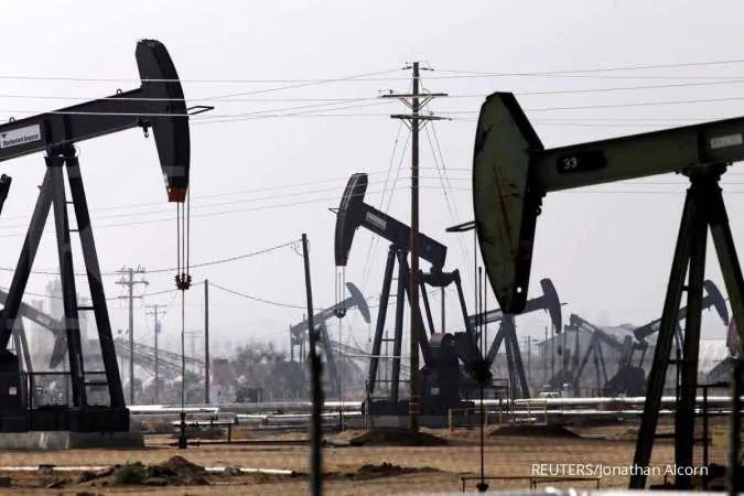 Oil Prices Slips Amid Concerns Over Middle East, China Demand