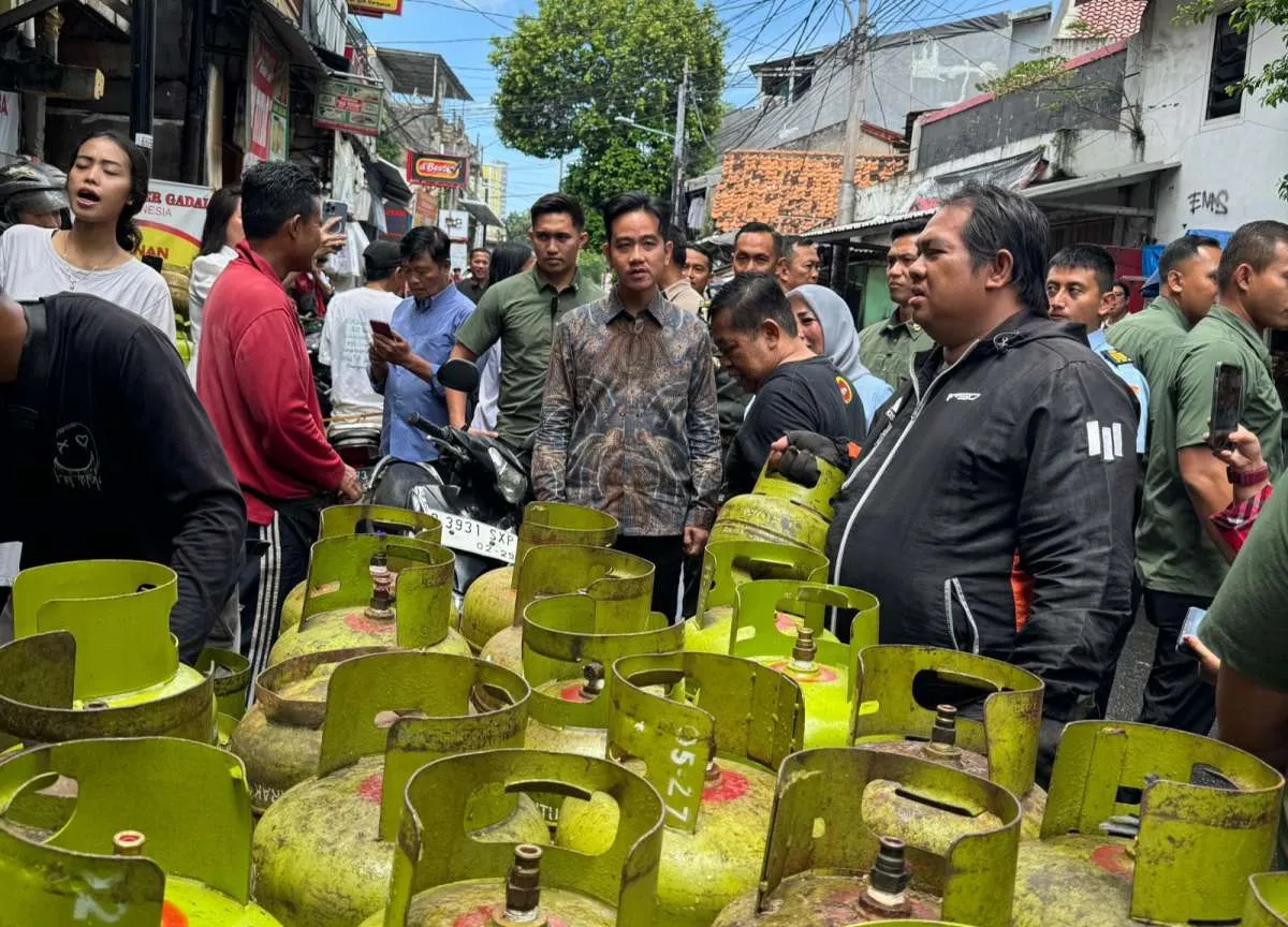 Gibran Tinjau Pangkalan LPG 3 Kg, Pastikan Distribusi Berjalan Tertib