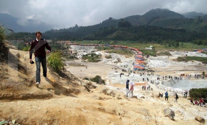 Suhu Terendah Capai 1 Derajat Celsius, Dataran Tinggi Dieng Kembali Diselimuti Es 