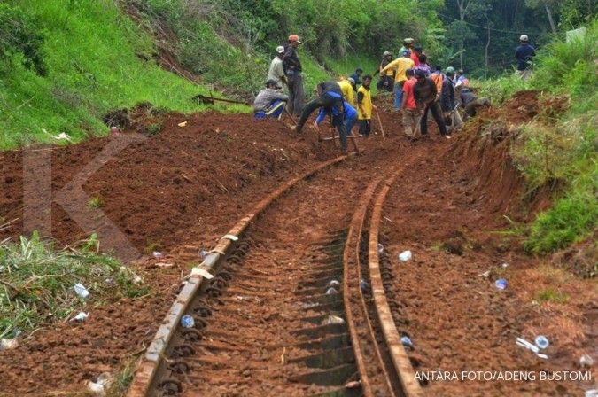 Pasca Longsor, Jalur Sukatani-Ciganea Bisa Dilalui KA dengan Kecepatan Terbatas