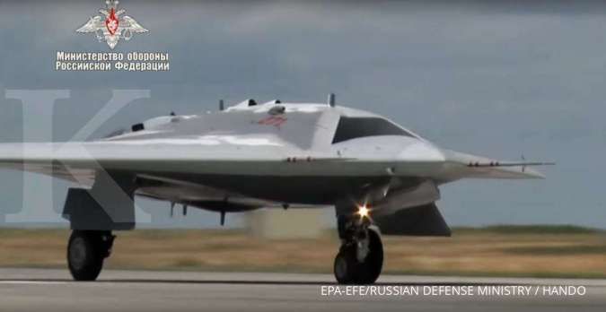 Uji coba terbaru, drone Okhotnik-B Rusia sukses tembak sasaran darat
