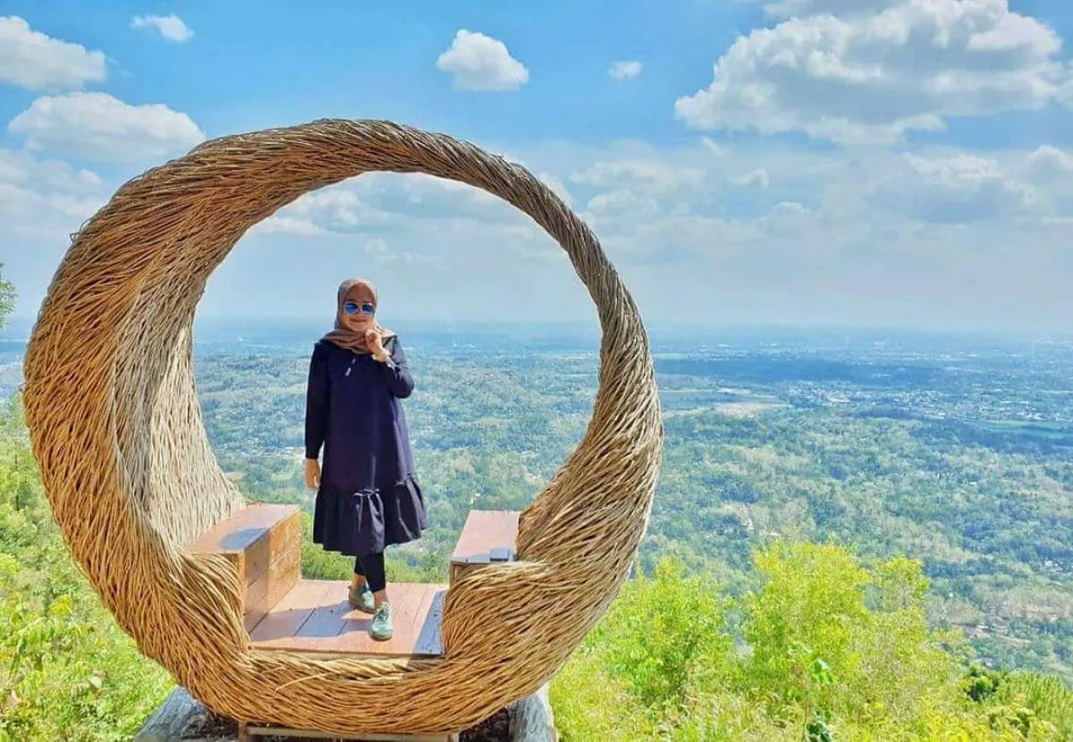 Cocok untuk malam mingguan, Puncak Becici ada di Yogyakarta