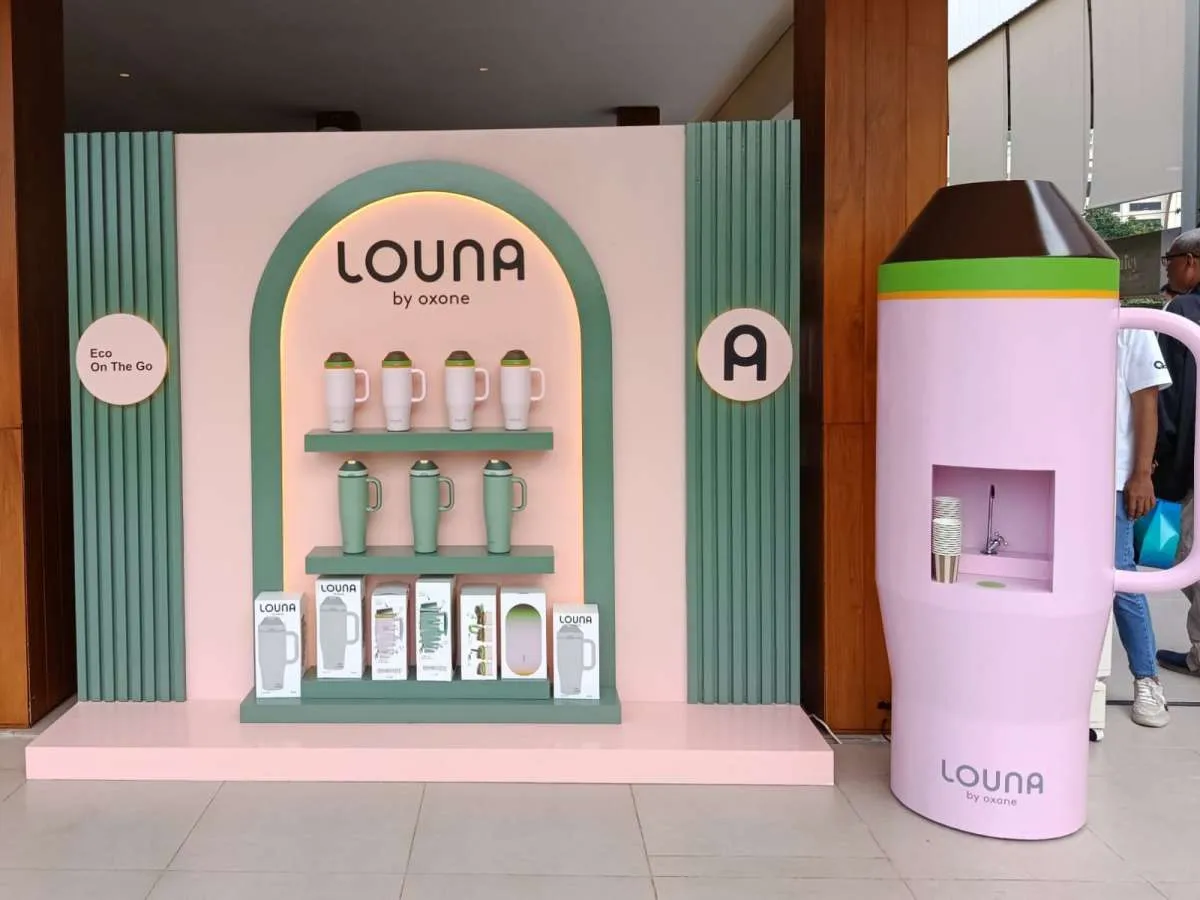 Louna Lansir Botol Minum Teranyar
