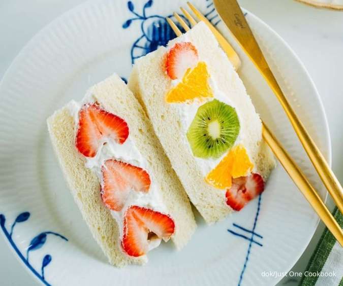 2 Resep Sandwich Buah ala Jepang, Fruit Sando yang Fluffy dan Cantik