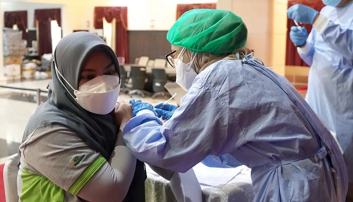 Pegadaian menggelar vaksinasi bagi karyawan