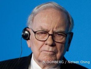 Warren Buffett: S&P keliru memangkas surat utang Amerika Serikat