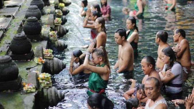 Ingin Bersihkan Diri? Kunjungi 4 Tempat Melukat Populer di Bali Ini Saja