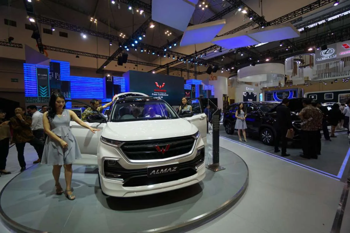 Wuling meluncurkan varian baru Almaz di GIIAS 2019, ini daftar harganya