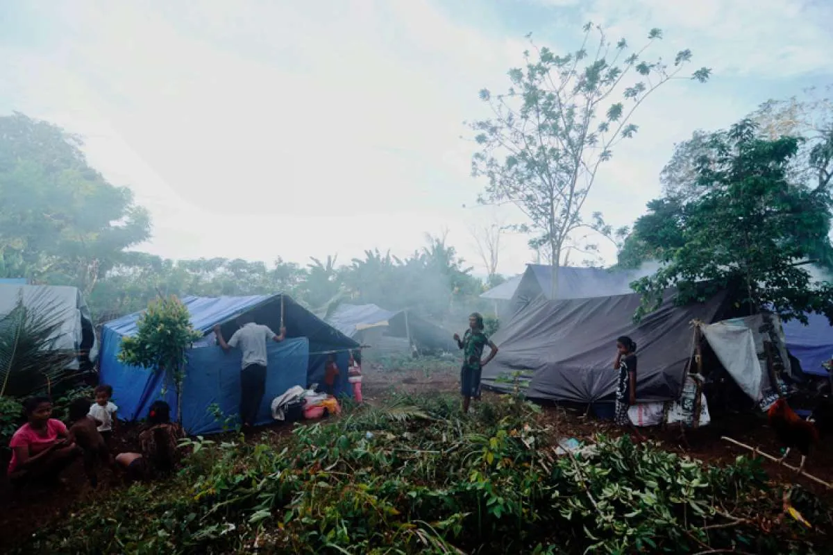 Kementerian PUPR salurkan bantuan air bersih bagi pengungsi gempa Ambon