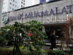 Bank Mumalat tunda penjualan saham