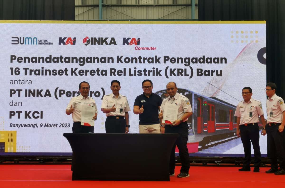 KAI Tuntaskan Pengadaan Kereta Komuter dari INKA