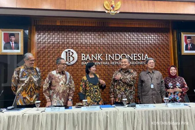 Indonesia steps up intervention, unveils stimulus to curb market outflows