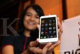 Pemerintah Akan Bagi Ponsel Gratis untuk Digitalisasi Bansos, FITRA: Harus Dikaji