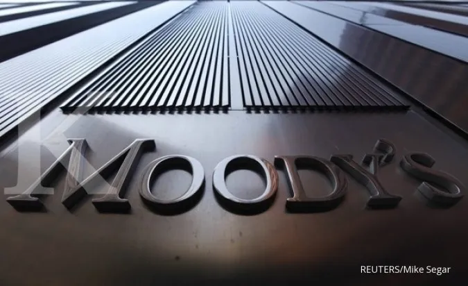 Moody's Turns Negative on US Credit Rating, Draws Washington Ire