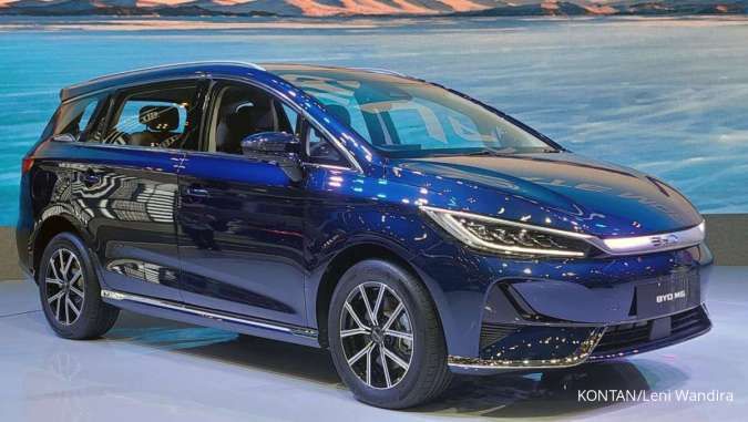 Penjualan BYD Agustus Lebih Banyak Dari Wuling, Cek Harga BYD M6, Atto, Seal Terbaru