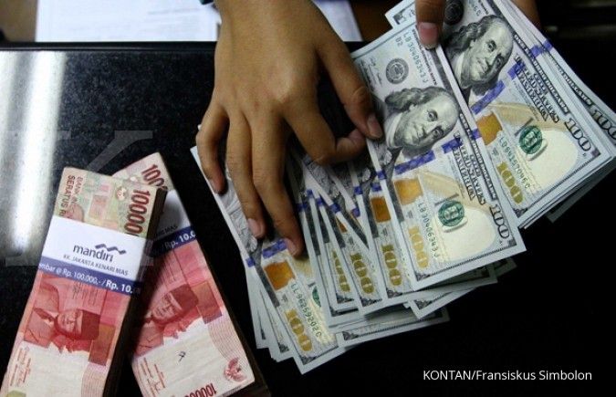 Loyo, Rupiah Spot Terus Melemah ke Rp 14.901 Per Dolar AS Pada Tengah Hari Ini (23/8)