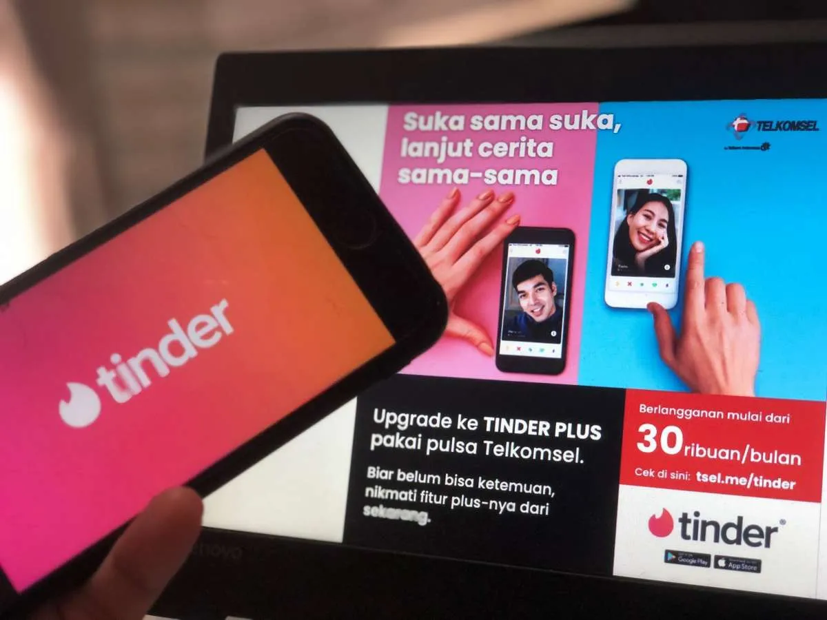 Wahai jomblo yang sedang cari gebetan, bayar Tinder Premium kini bisa pakai pulsa