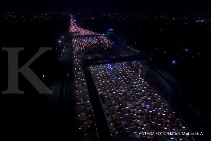 Sistem satu arah di jalan tol Jakarta-Cikampek juga berlaku saat arus balik lebaran