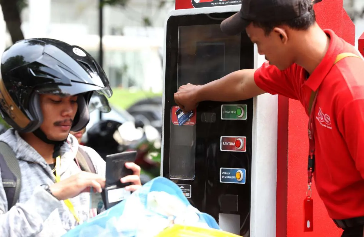 Dana Mengendap pada Uang Elektronik Bank KBMI IV Kian Gendut