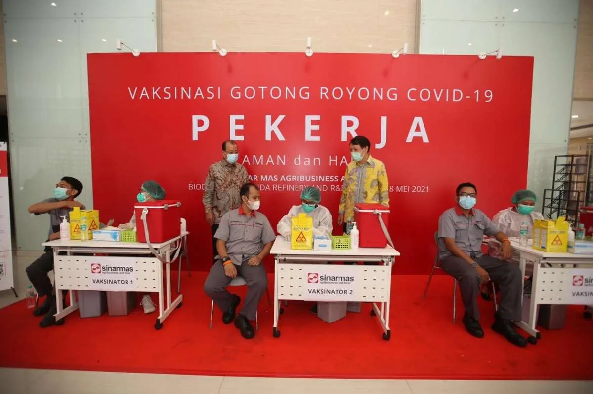 Vaksinasi hingga distribusi oksigen, Sinar Mas galang bantuan untuk menangani pandemi