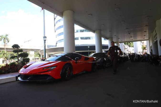 Kejagung akan Lelang Ratusan Barang Mewah Eks Koruptor, Ada Mobil Ferrari-Emas
