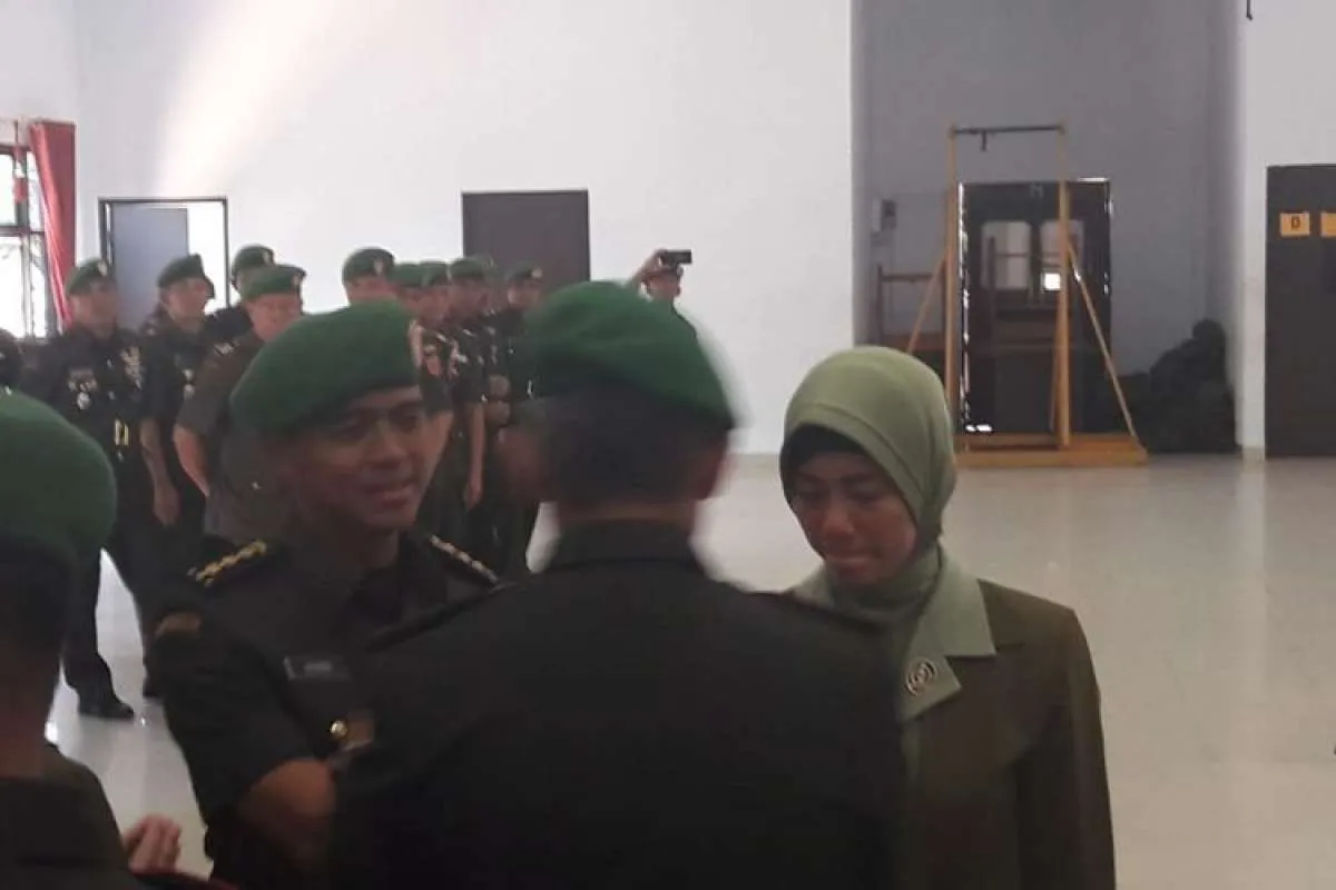 Eks Dandim menjalani penahanan 14 hari di Denpom Kendari akibat postingan istri
