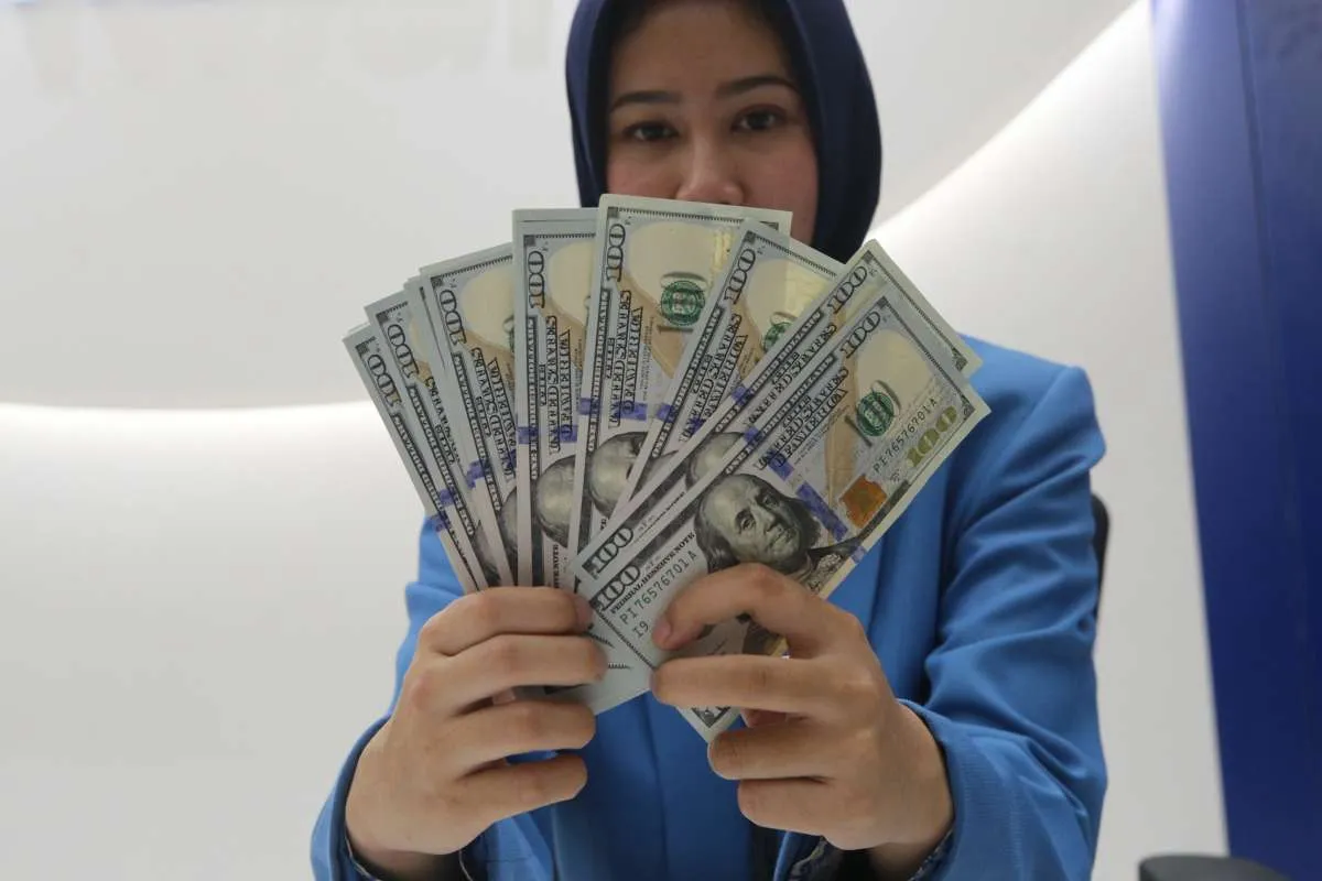 Rupiah Dibayangi Gejolak Minyak & FOMC, Begini Proyeksi Pergerakannya Kamis (17/9)