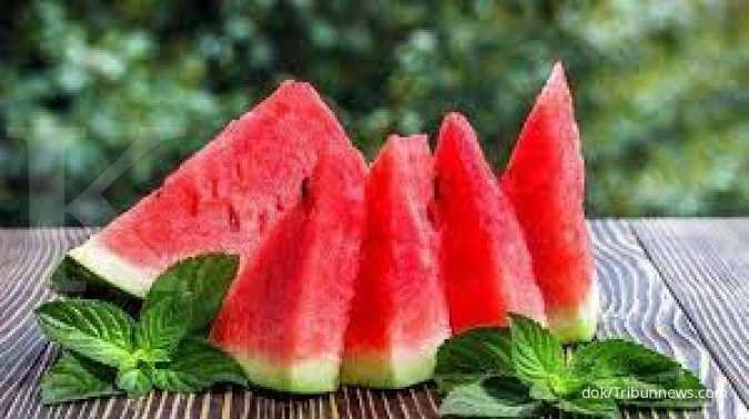 Mengonsumsi semangka bisa jadi salah satu cara membersihkan pembuluh darah.
