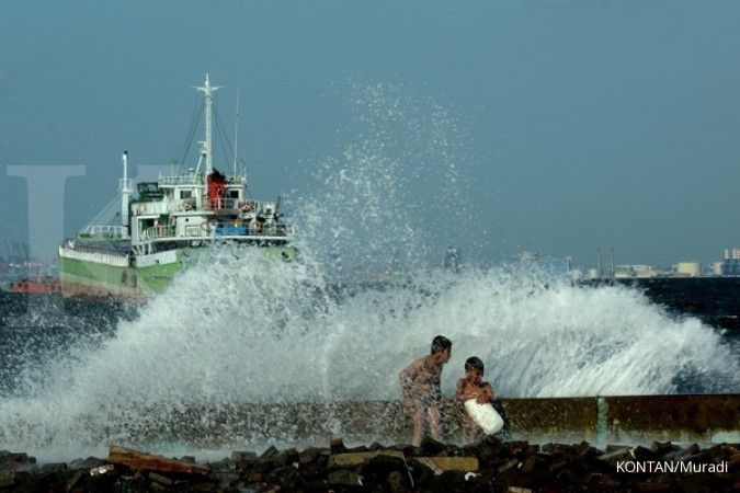 Cuaca besok di perairan Indonesia ada gelombang tinggi, hati-hati kalau ke pantai