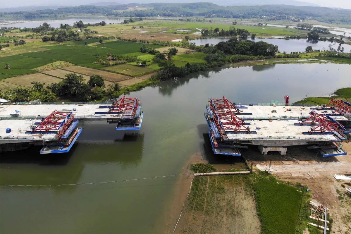 Jasamarga Japek Selatan (JJS) terus menggenjot pembangunan Jalan Tol Jakarta-Cikampek