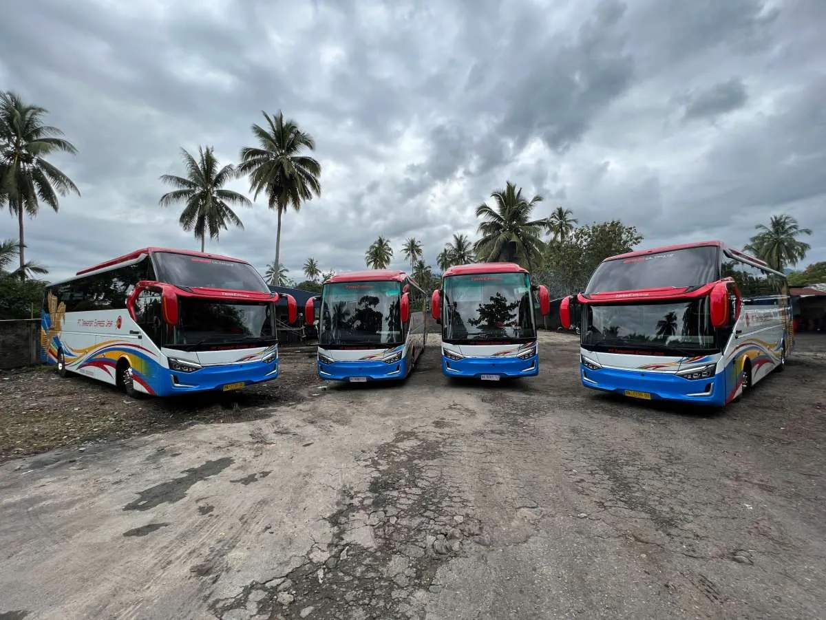 PO Transport Express Jaya Luncurkan 8 Armada Bus Terbaru