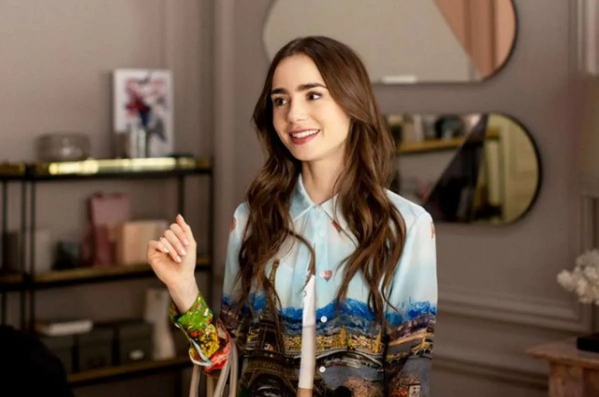 Emily in Paris dibintangi Lily Collins siap diproduksi season 2 di Netflix