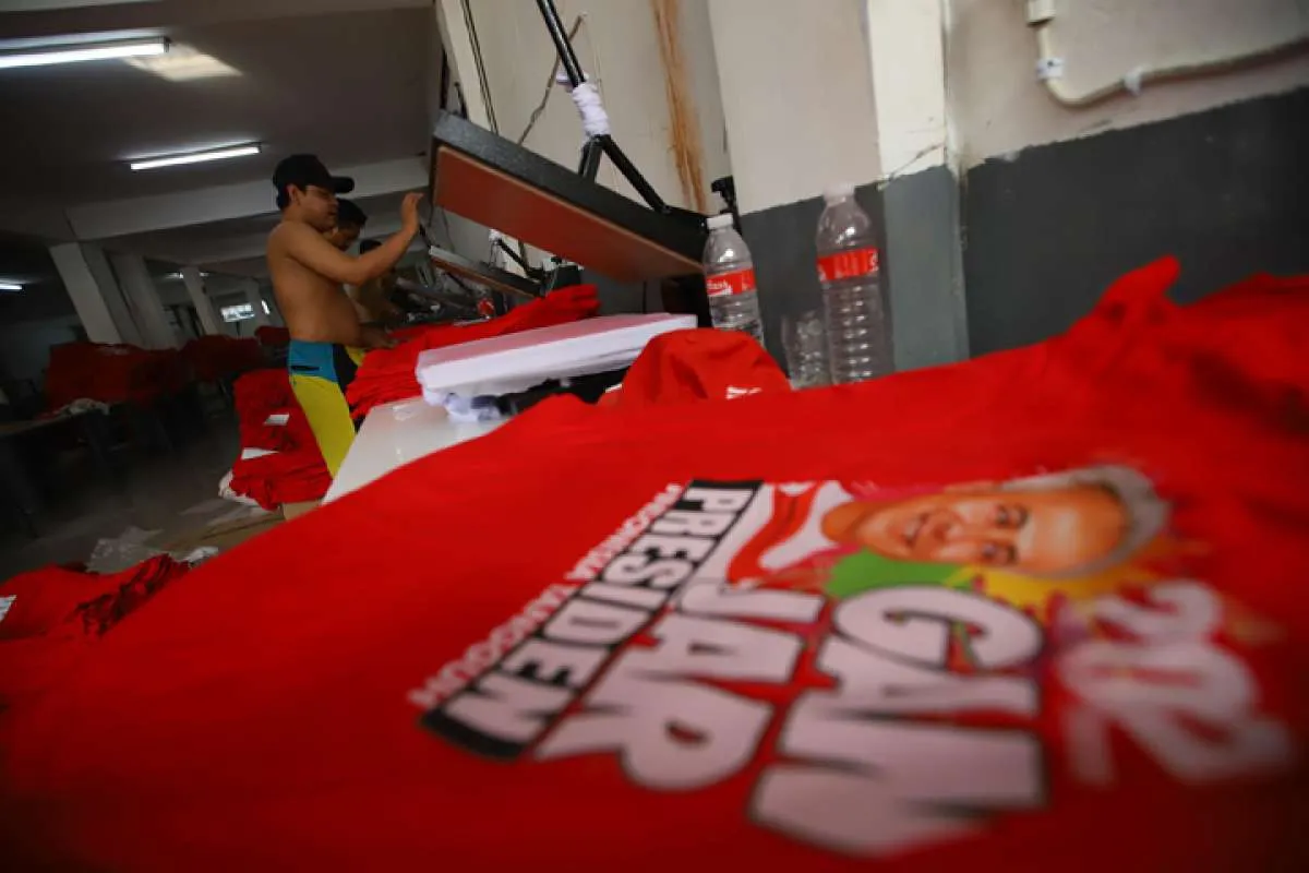 Kampanye Ganjar-Mahfud Senin (18/12): Susur Pasar di Wonosobo dan Ceramah di Padang