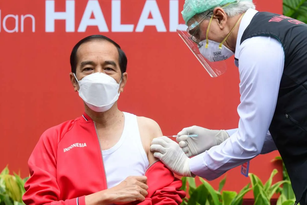 Kata Jokowi hingga Raffi Ahmad setelah menerima vaksin Covid-19 dosis kedua