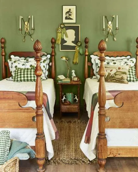 kamar tidur cat hijau double bed si kembar