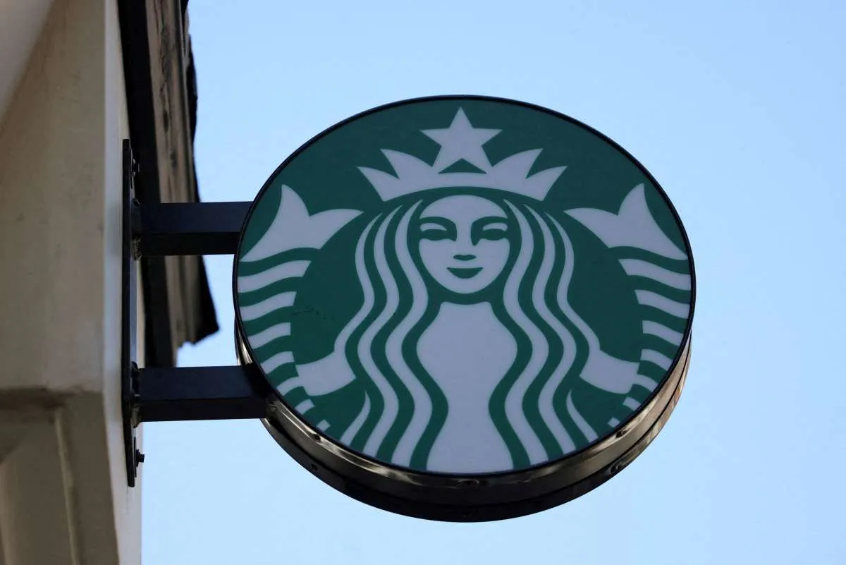 Tarif Tinggi Trump Jadi Ancaman Produsen Mesin Kopi Starbucks Asal Swiss