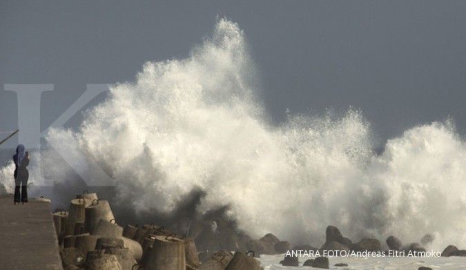 Ada prediksi gelombang tinggi di Pantai Selatan, nelayan evakuasi kapal