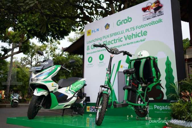 Grab Perkuat Ekosistem Kendaraan Listrik Nasional, Hadirkan Sepeda Motor Listrik dan Stasiun Penukaran Baterai Kendaraan