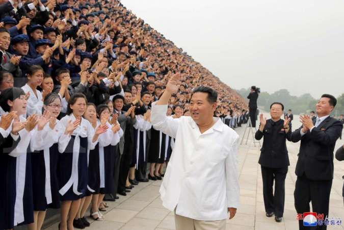 Kim Jong-un beberkan program pencegahan bencana alam dan wabah Covid-19