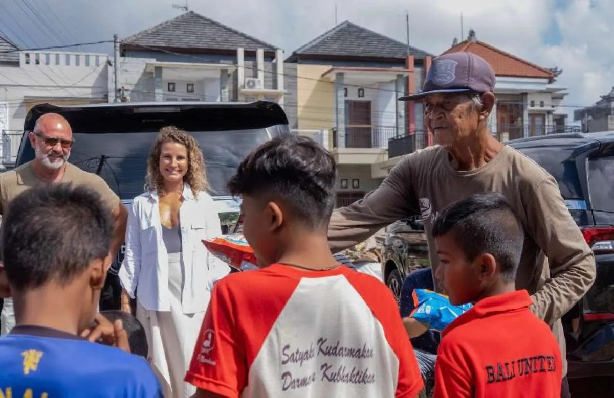 Mencegah Polusi Plastik di Laut dengan Berdayakan Komunitas Pengumpul Plastik
