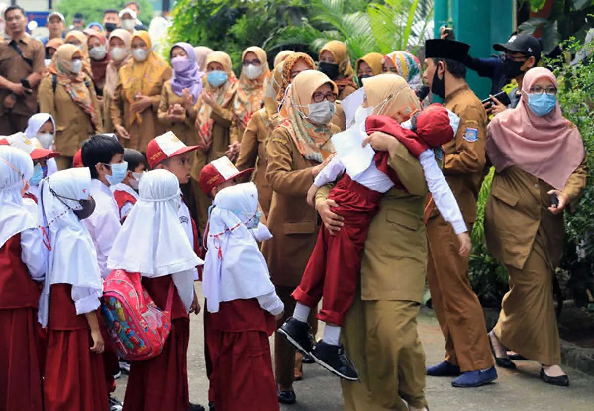 Besok 5 Oktober 2022 Hari Guru Sedunia, Ini Contoh Ucapan & Link Download Twibbon