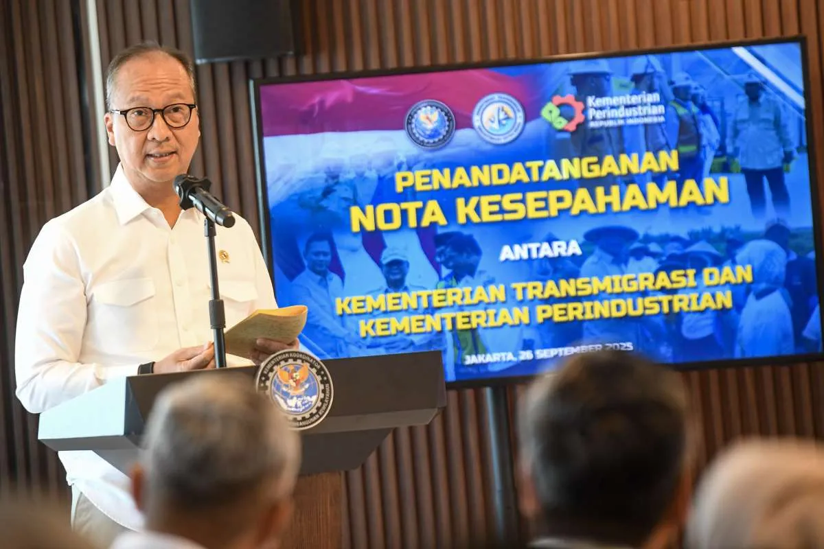 Kemenperin - Kementrans Teken MoU Kembangkan Program Industri dan Transmigrasi