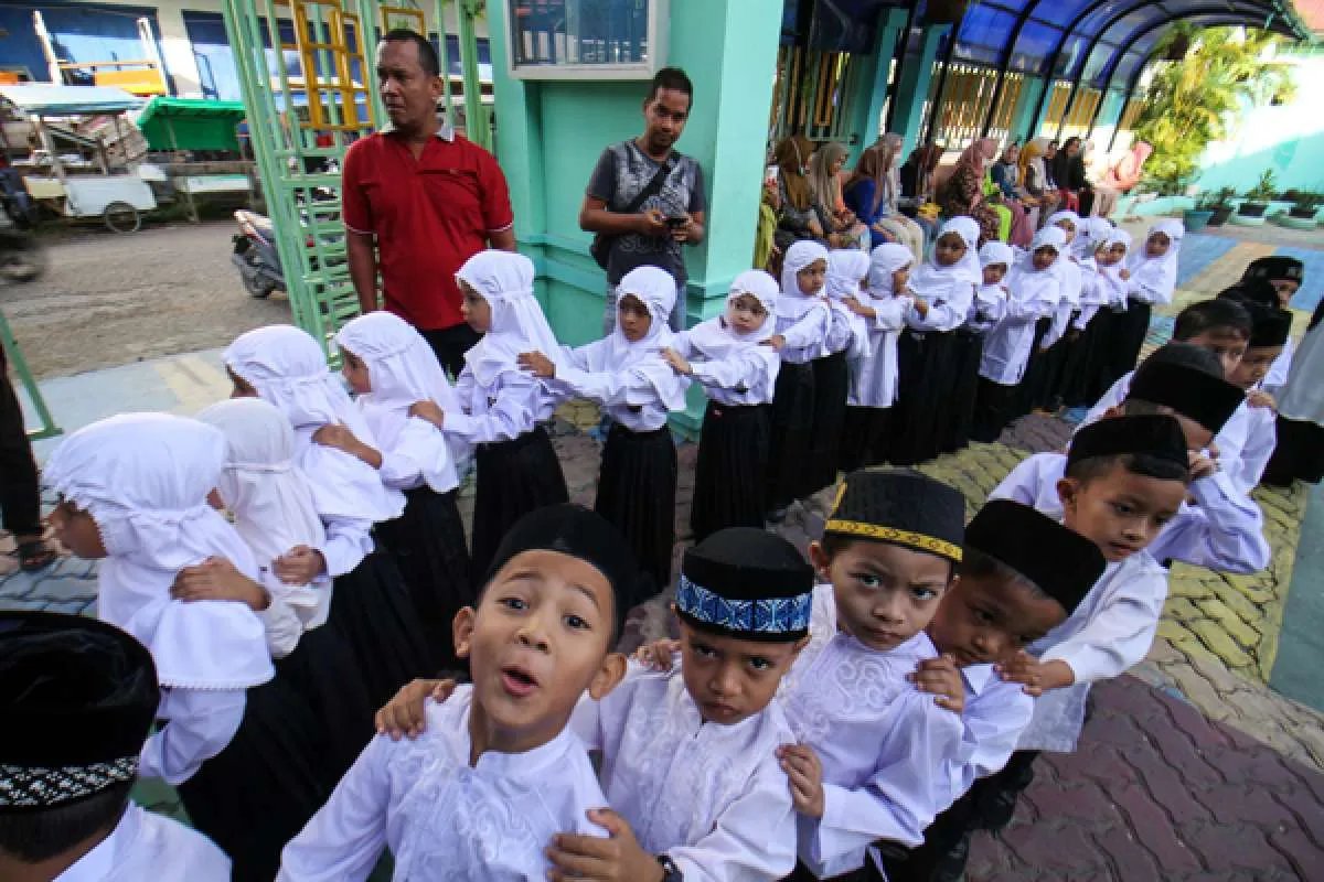 SKB 4 Menteri Terbaru: PTM di Sekolah 100%, Kantin Boleh Buka 