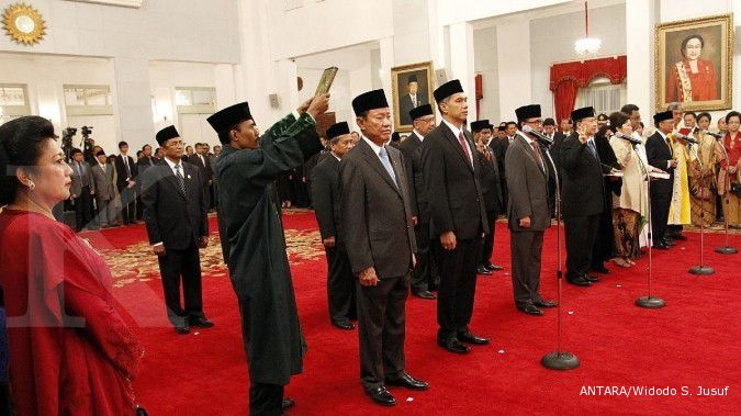 Penghargaan kepada 8 menteri harus transparan