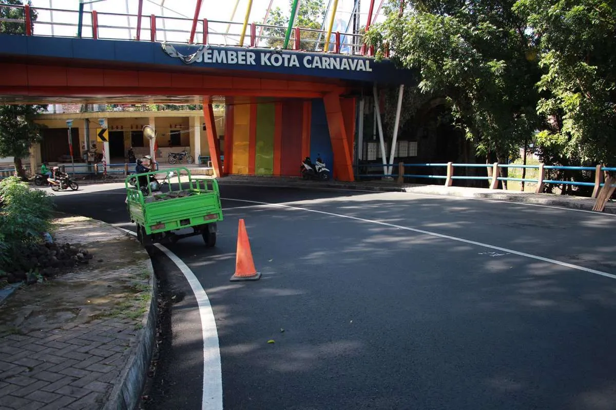 Perbaiki infrastruktur, Bupati Jember targetkan perbaikan 1.000 km jalan 
