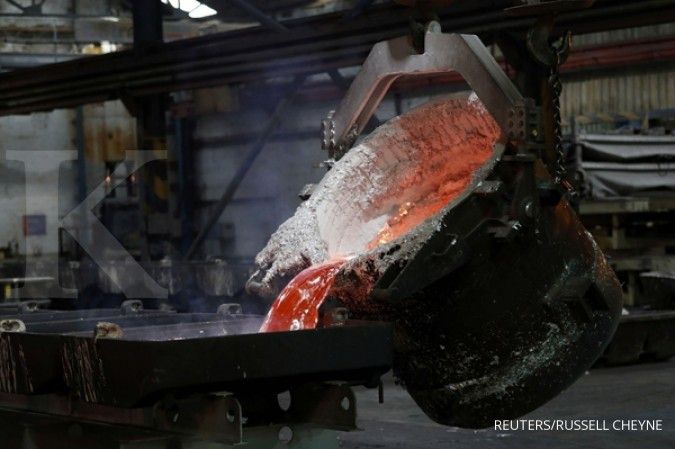 TKA pada industri smelter bersifat sementara