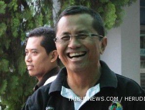 Dilantik jadi menteri, Dahlan Iskan setir mobil sendiri