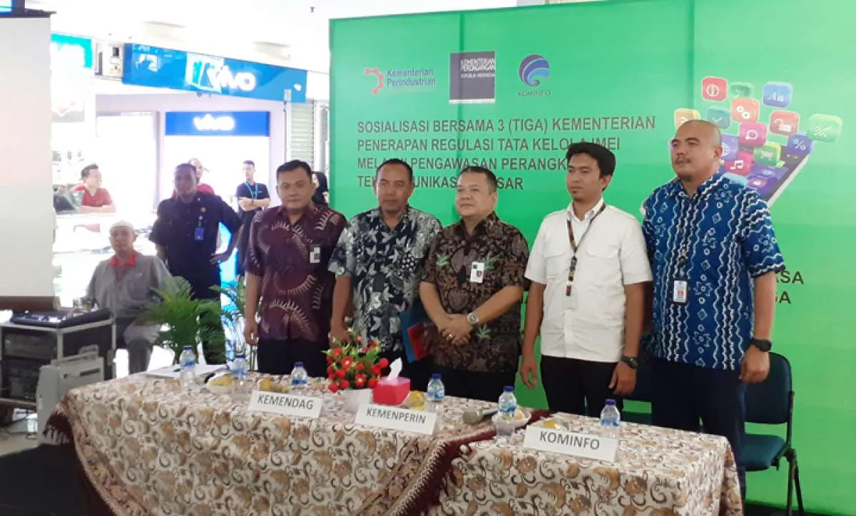 Tiga kementerian sosialisasi pemblokiran IMEI di ITC Roxy Mas